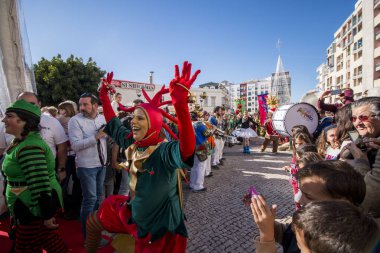 Noel karakter geçit töreni