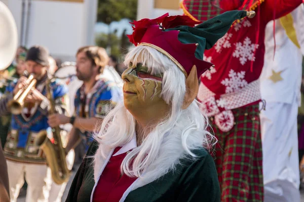 Weihnachtliche Charakterparade — Stockfoto