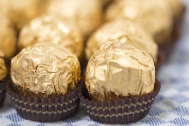 Çikolatalı şeker topları