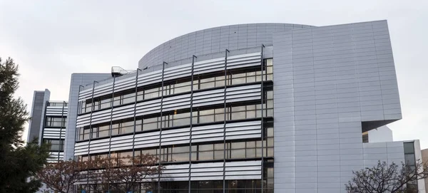 Edificio de oficinas moderno — Foto de Stock