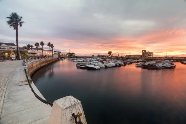 Marina con barche da diporto — Foto Stock