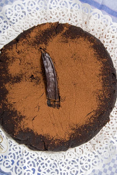 Domowej roboty chleb świętojański bean cake — Zdjęcie stockowe