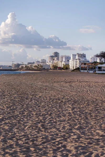 Lege strand in Quarteira — Stockfoto