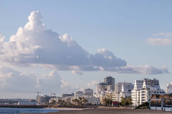 Praia vazia em Quarteira — Fotografia de Stock