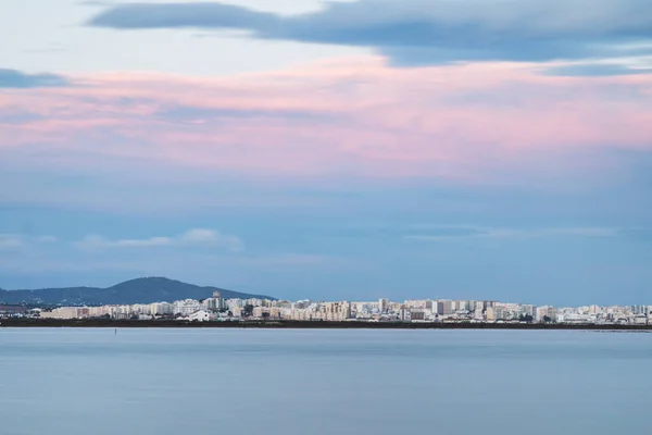 Schöner Blick Auf Die Stadt Faro Portugal Von Weitem Gesehen — Stockfoto