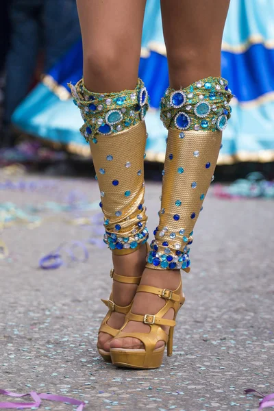 Renkli Bir Karnaval Carnaval Geçit Festivali Kadın Katılımcının Bacaklar — Stok fotoğraf