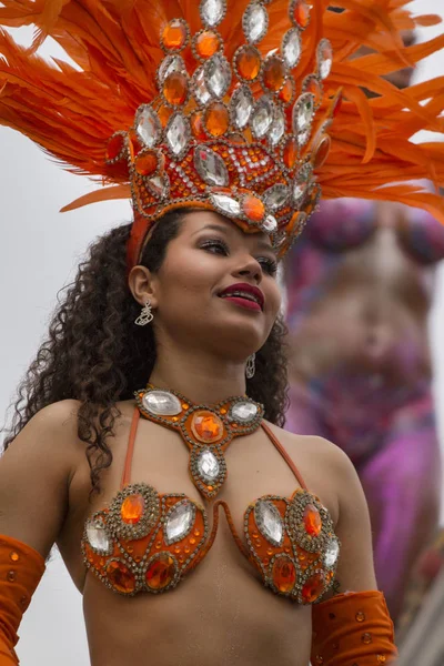 Loule Portugal Feb 2018 Färgglada Carnival Parade Festivaldeltagare Loule Staden — Stockfoto