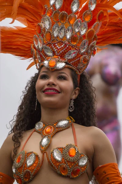 Loule Portugal Feb 2018 Färgglada Carnival Parade Festivaldeltagare Loule Staden — Stockfoto