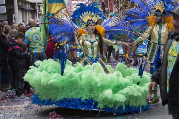 Loule Portugal Feb 2018 Coloridos Participantes Del Festival Carnival Parade — Foto de Stock