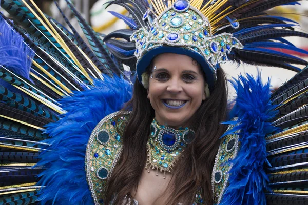 Loule, Portugal - februari 2018: Kleurrijke carnaval (Carnaval) Parade — Stockfoto