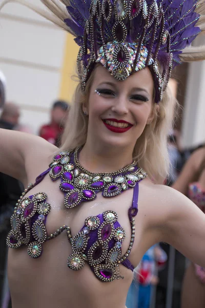 Loule Portugal Feb 2018 Farbenfrohe Karnevalsumzugsteilnehmer Auf Loule City Portugal — Stockfoto