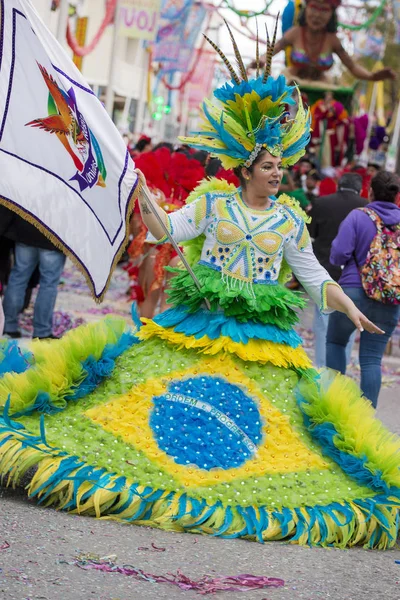 Loule ポルトガル 2018年 ポルトガル Loule 市祭り参加者はカラフルなカーニバルのパレード — ストック写真