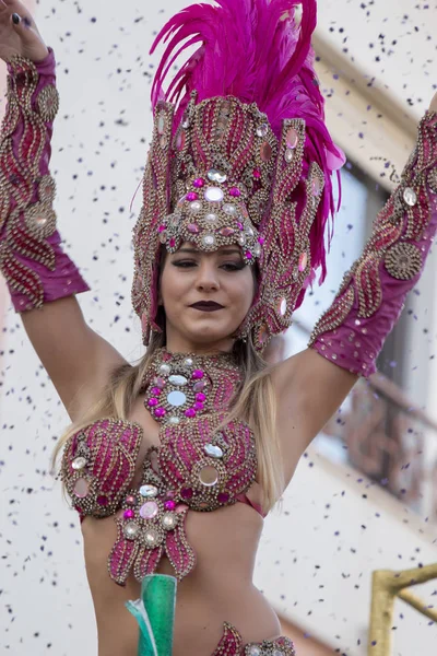 Loule Portugal Febrero 2018 Coloridos Participantes Del Festival Carnival Parade —  Fotos de Stock