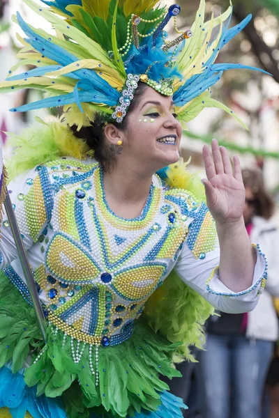 Loule, Portekiz - Şubat 2018: Renkli karnaval (Carnaval) geçit 