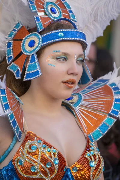 LOULE, PORTUGAL - FEB 2018: Colorido desfile de carnaval —  Fotos de Stock