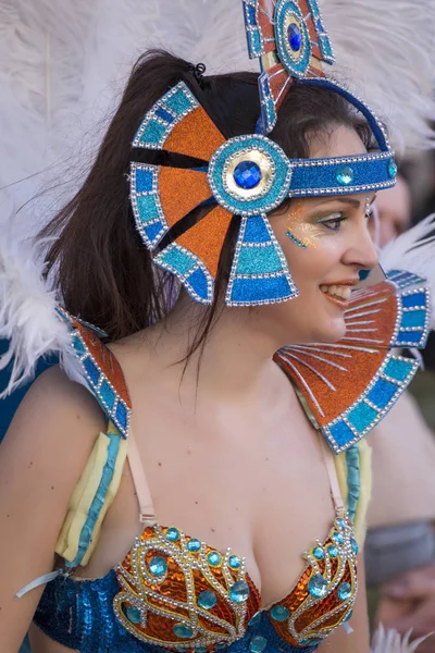 LOULE, PORTUGAL - FEB 2018: Colorido desfile de carnaval —  Fotos de Stock