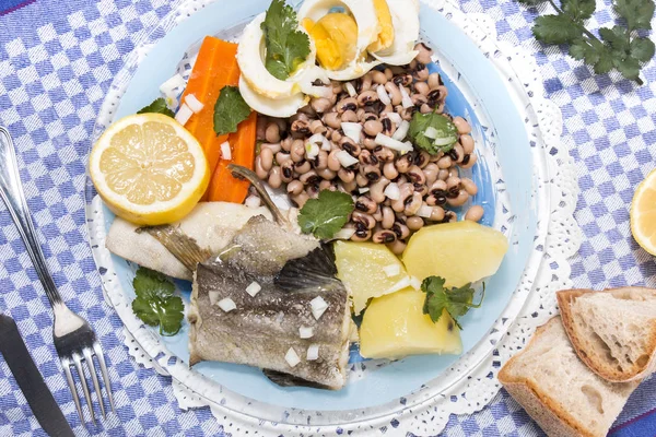 Traditionell Portugisisk Måltid Cowpeas Med Torsk Potatis Och Ägg — Stockfoto