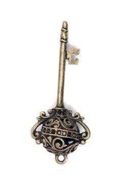 Beyaz bir arka plan üzerinde izole vintage fantezi detaylı altın anahtar.