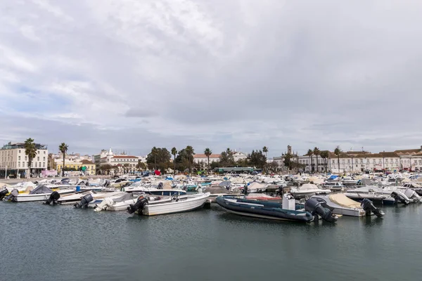 Amplia Vista Los Muelles Ciudad Faro Con Embarcaciones Pesca Recreativas —  Fotos de Stock