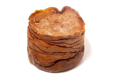 Beyaz bir arka plan üzerinde izole ünlü Portekizli folar pasta.