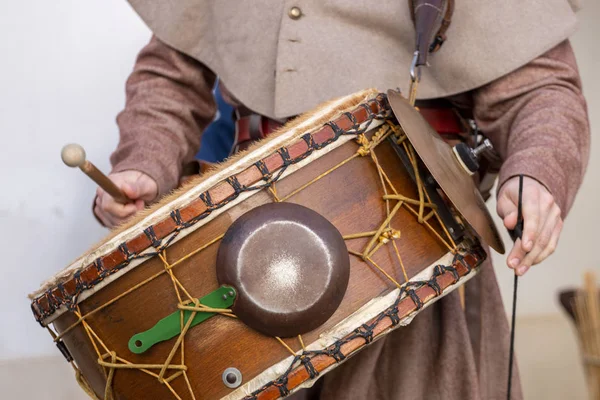 Gran baterista medieval — Foto de Stock