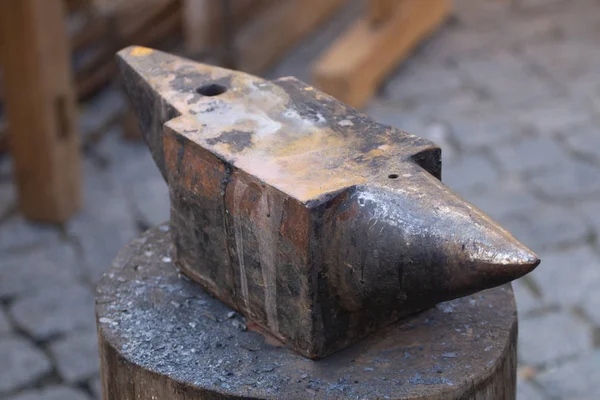 Metal anvil tool — Stock Photo, Image