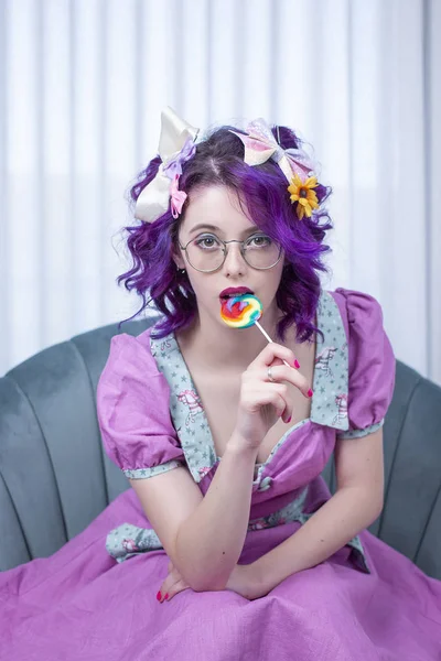 Pinup chica con traje colorido . —  Fotos de Stock