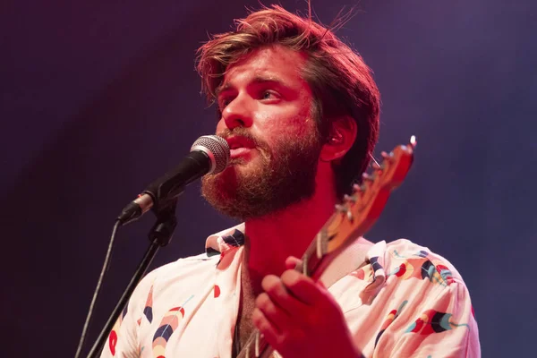 Tiago Nacarato actuando en el Festival de Música — Foto de Stock