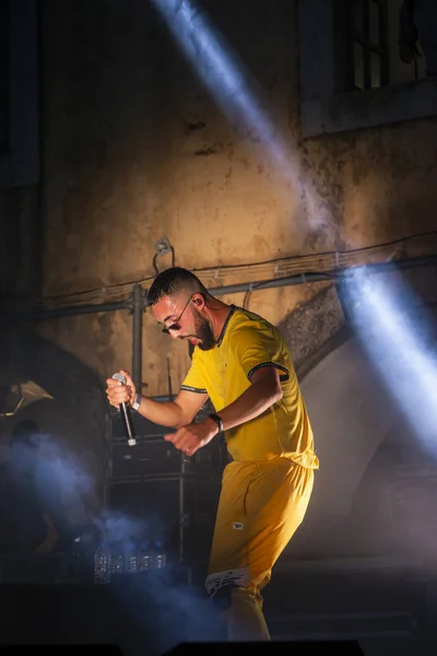 El rapero Mike El Nite tocando en el Festival de Música — Foto de Stock