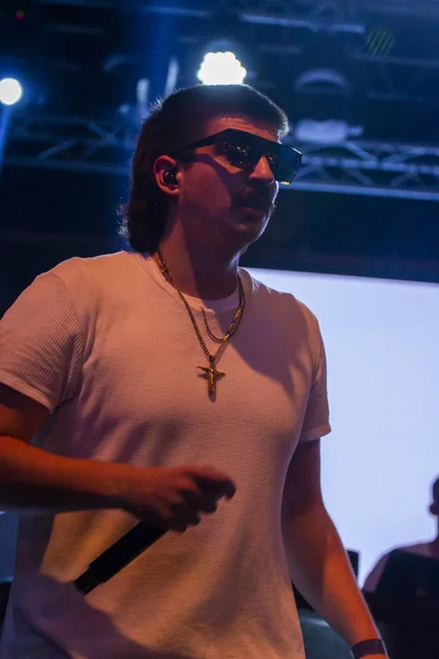 Rapper Profjam tritt auf Musikfestival auf — Stockfoto