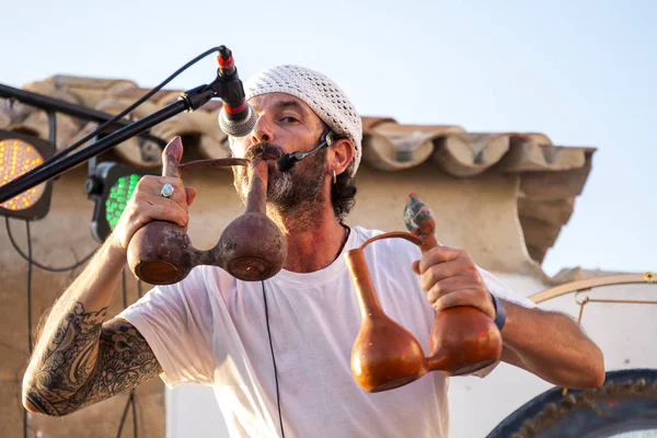 Cosmic Gong Bath - Sound Journey-band som uppträder på Music Festi — Stockfoto