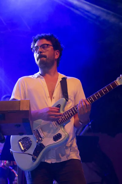 Бруно Пернадас выступает на музыкальном фестивале — стоковое фото