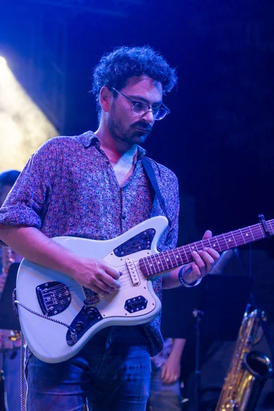 Bruno Pernadas actuando en el Festival de Música — Foto de Stock