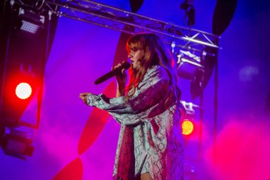 Carolina Deslandes grubu Müzik Festivali 'nde
