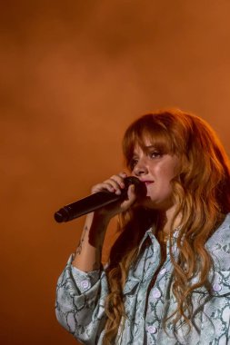 Carolina Deslandes grubu Müzik Festivali 'nde