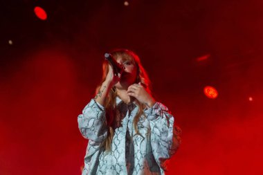 Carolina Deslandes grubu Müzik Festivali 'nde