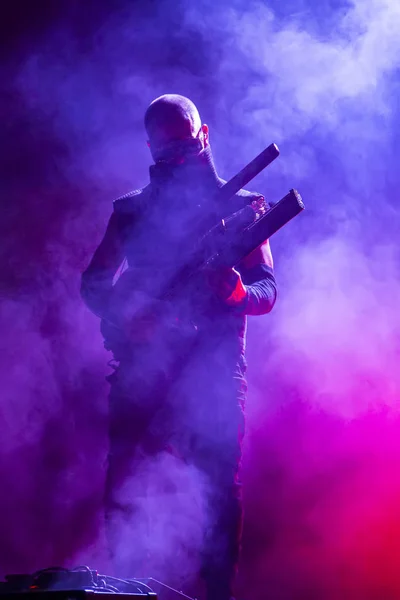 Band med sprängda mekanismer som uppträder på musikfestivalen — Stockfoto