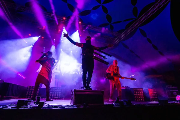 音楽祭で演奏する爆風メカニズムバンド — ストック写真