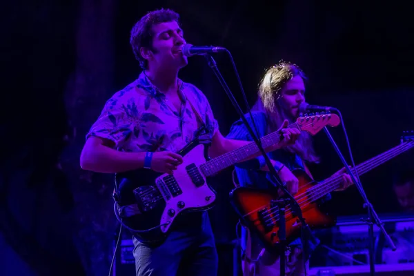 Banda Stone Dead se apresentando no Festival de Música — Fotografia de Stock