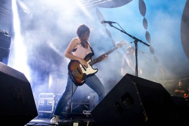 Linda Martini grubu Müzik Festivali 'nde çalıyor