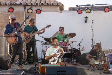 Müzik Festivali 'nde Sangha grubu çalıyor