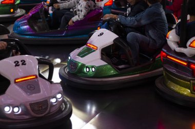 Çarpışan araba heyecanı