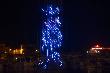 Soyut sanat ışığı kurulumu