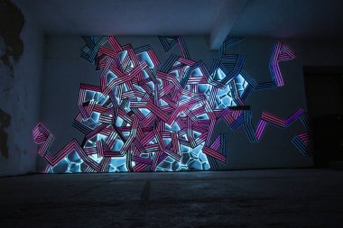 Soyut sanat ışığı kurulumu