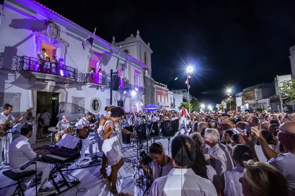 Bílá noc ve městě Loule — Stock fotografie