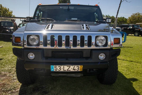 Exibição de carros antigos em exposição — Fotografia de Stock