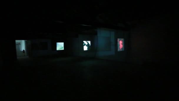 Instalación de luz de arte abstracto — Vídeos de Stock
