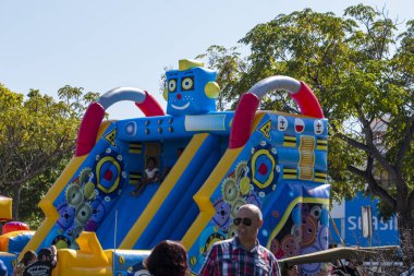 Gösteride antika arabaların görüntüsü