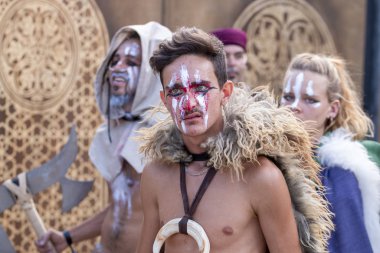 Festivalde ortaçağ sanatçıları