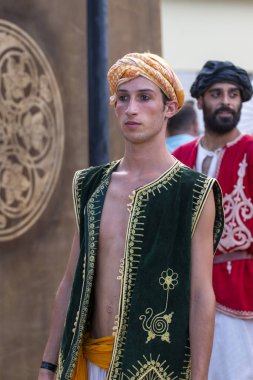 Festivalde ortaçağ sanatçıları